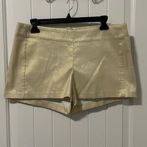 Lilly Pulitzer Shorts - size 10